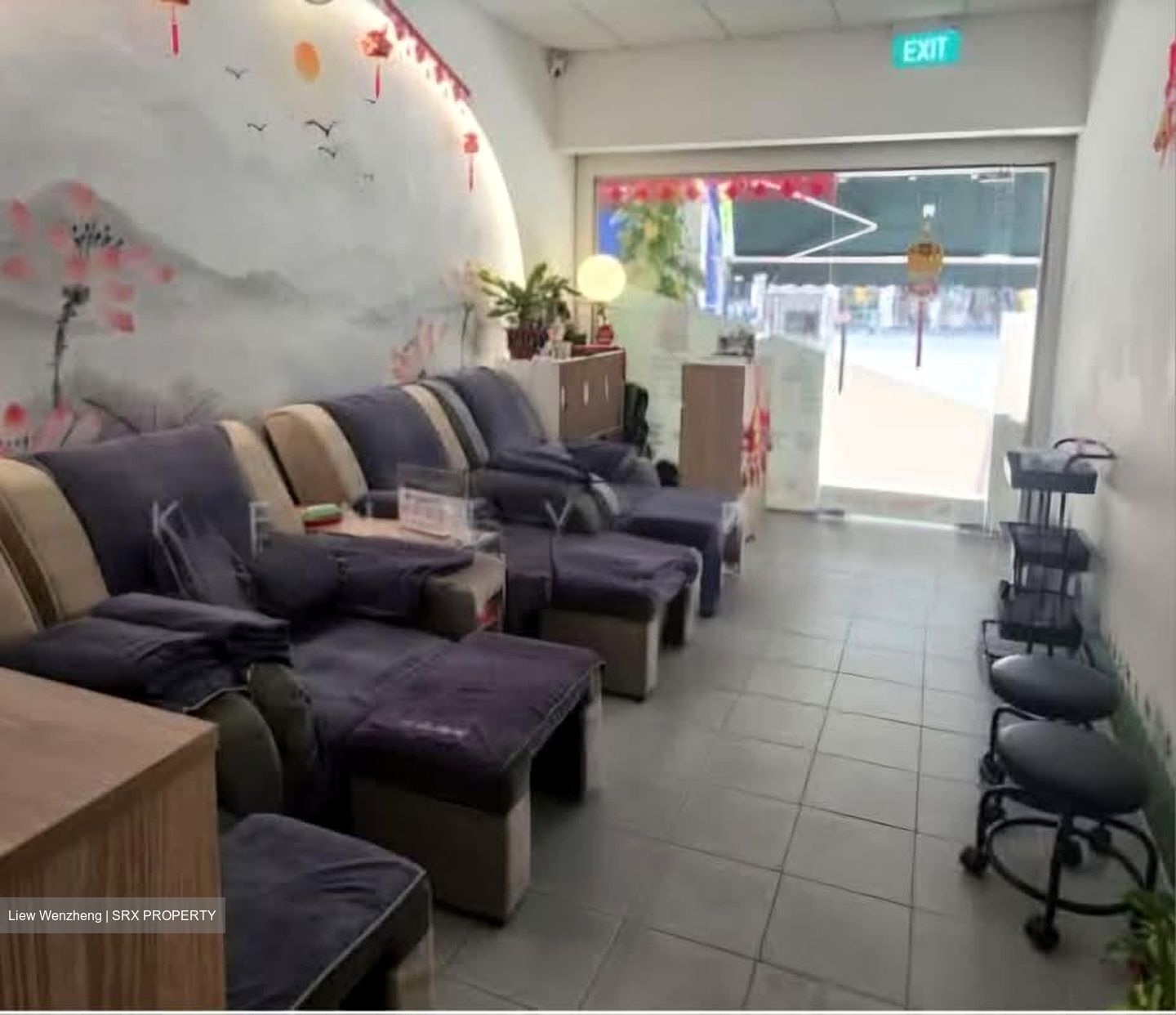 Tampines Street 81 (D18), Shop House #572583741